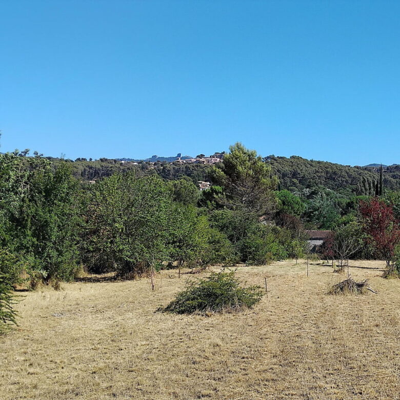 a vendre terrain nu Bouc Bel Air