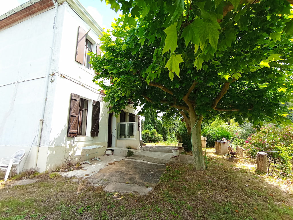 maison de maitre à rénover Aubagne terrasse platanes