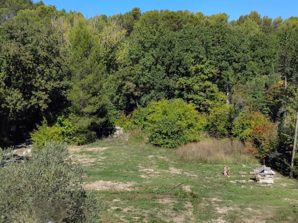 terrain à vendre à Gréasque arboré 500 m2 Nord Ouest