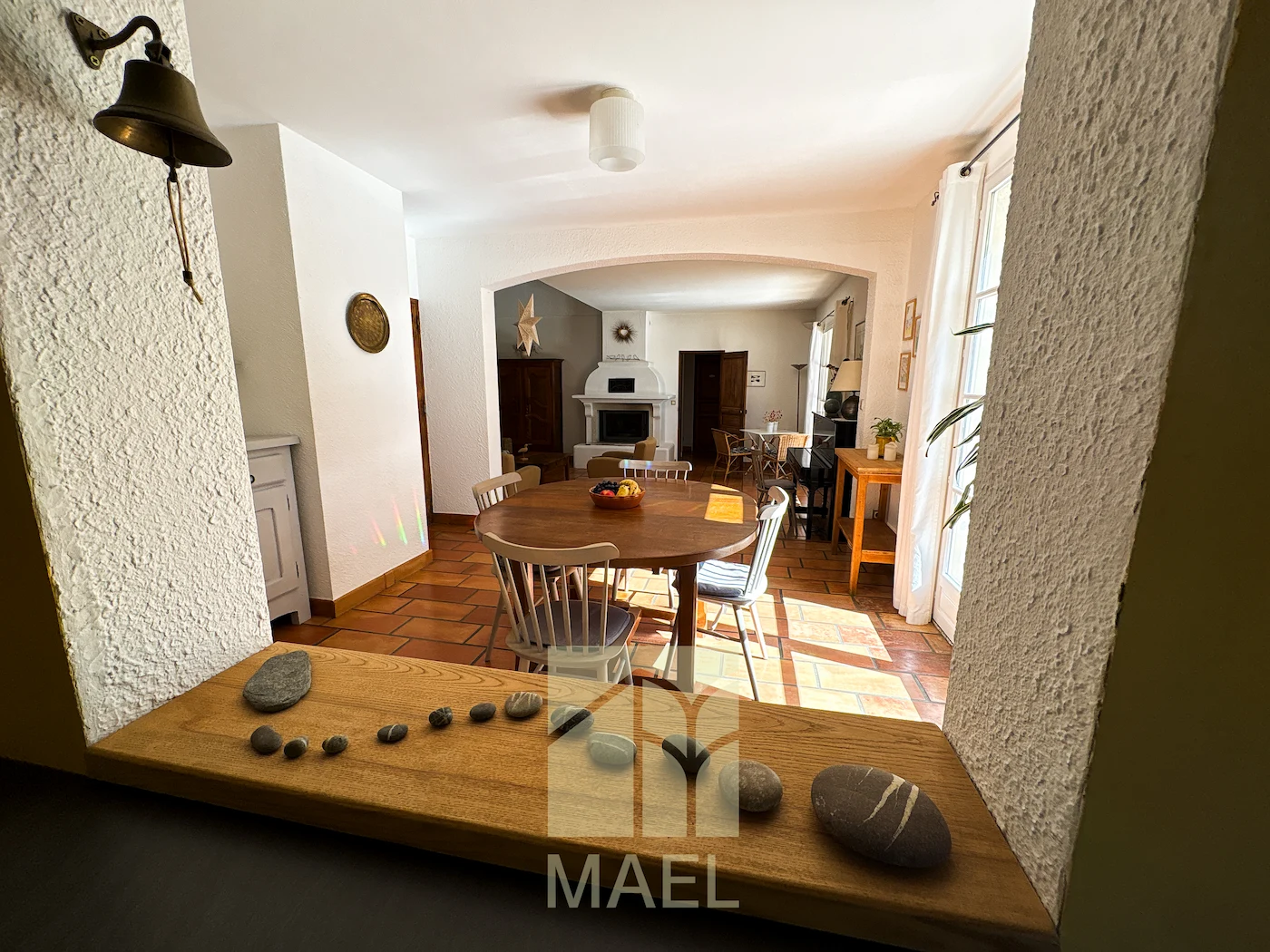 maison à vendre Lambesc pièce à vivre