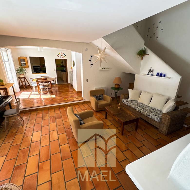 maison à vendre Lambesc séjour
