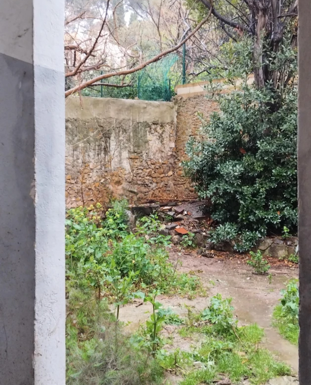 Immeuble à vendre CASSIS avec jardin calme arboré