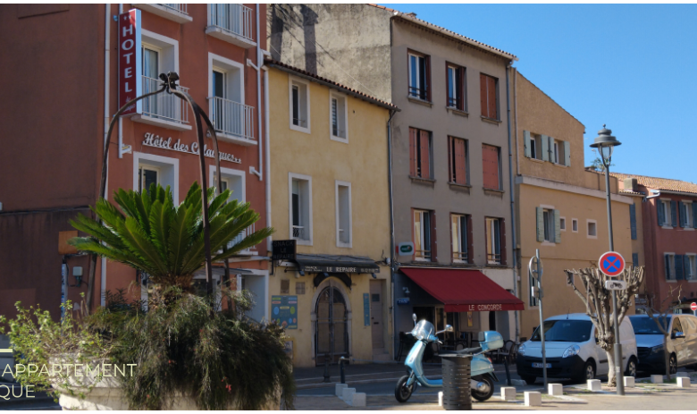 Immeuble à vendre Cassis à 200 m de la plage, avec jardin et pleine vue sur le château