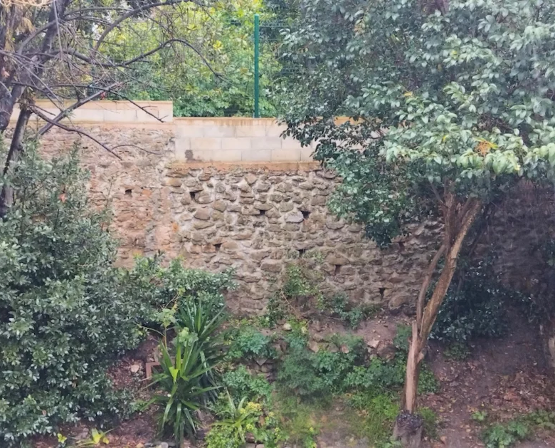 Immeuble à vendre CASSIS jardin arboré cœur de ville