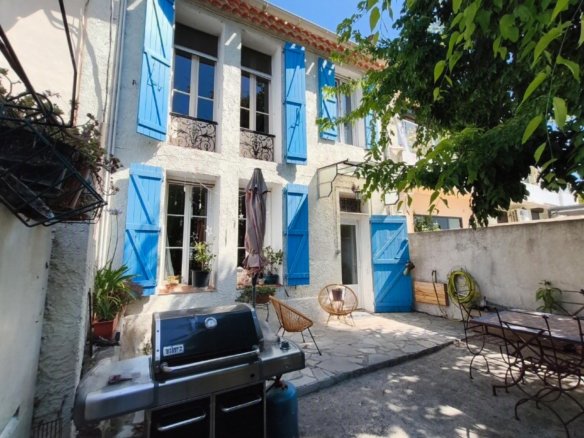 Maison XIXe rénovée avec 4 chambres, jardin et terrasse